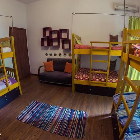 Trip'N'Hostel ติรานา ภายนอก รูปภาพ