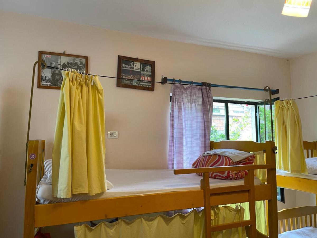 Trip'N'Hostel ติรานา ภายนอก รูปภาพ