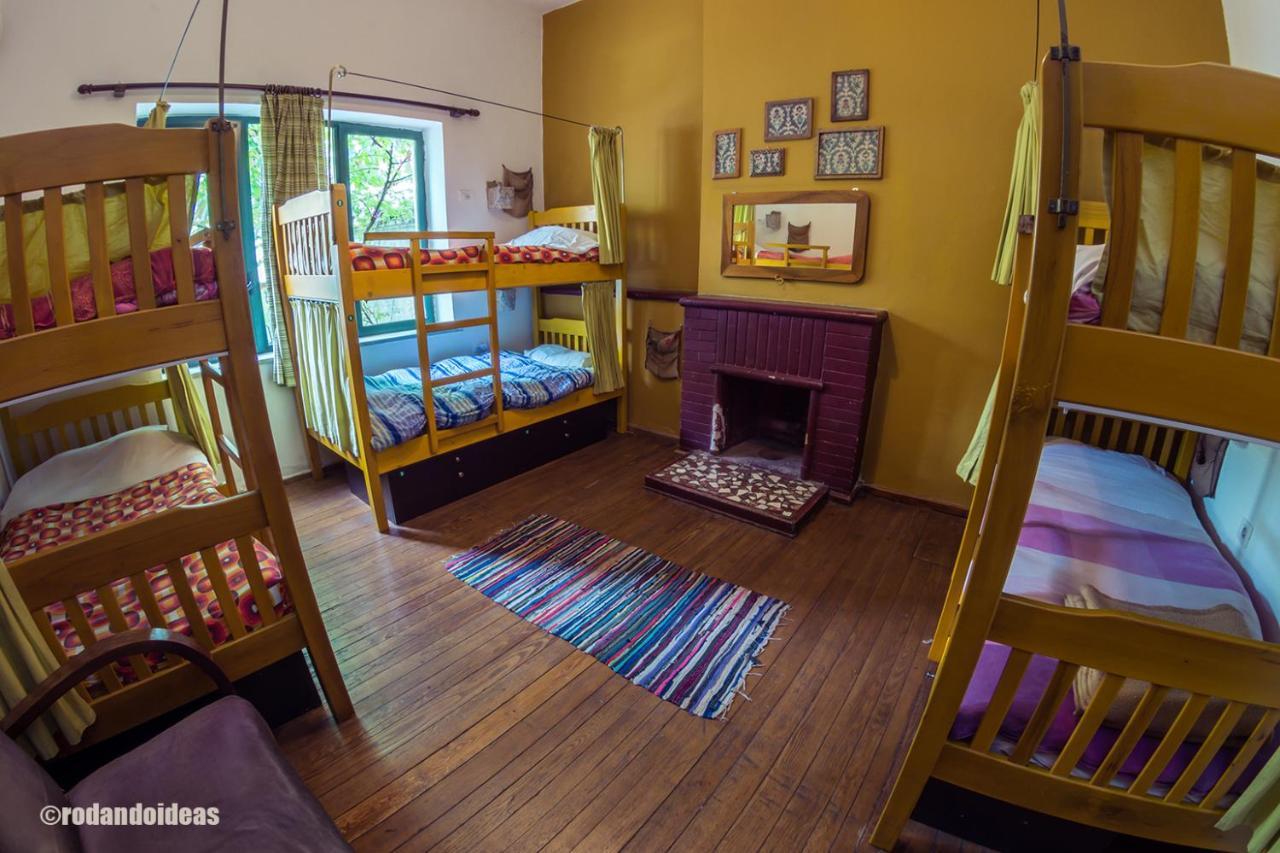 Trip'N'Hostel ติรานา ภายนอก รูปภาพ