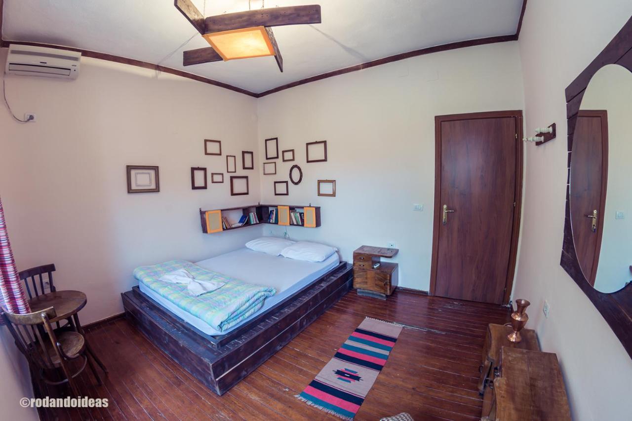 Trip'N'Hostel ติรานา ภายนอก รูปภาพ